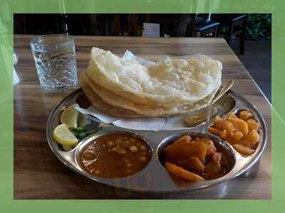 Savour Cafe And Juice Bar