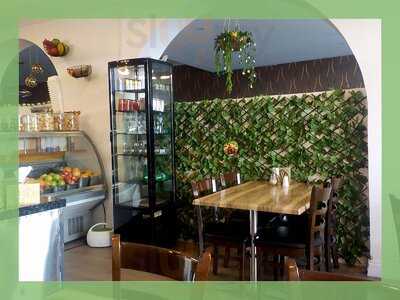 Savour Cafe And Juice Bar