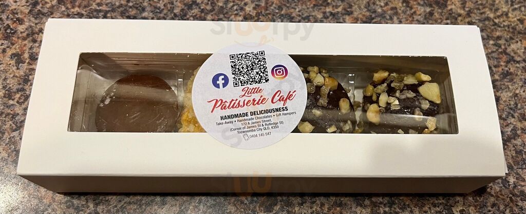 Little Patisserie Cafe