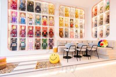 Lovey Patisserie Cafe