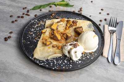 13 Bees Gelato & Dessert Bar