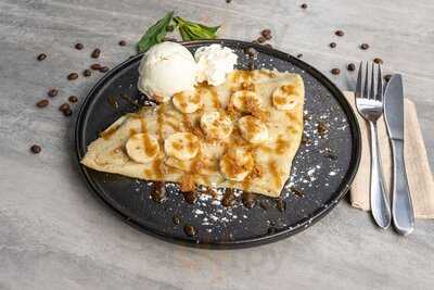 13 Bees Gelato & Dessert Bar