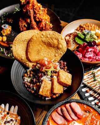 Vecino Gourmet Chicken & Tacos