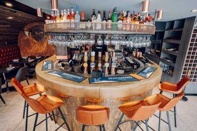 Elements Bar And Grill Woolloomooloo