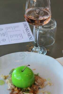 Sucree Dessert & Wine Bar