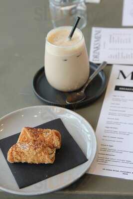 Sucree Dessert & Wine Bar