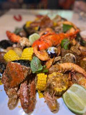 Kalye Marinas Cafe And Seafood Hub