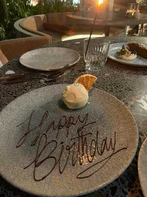 Yamas. Greek & Drink