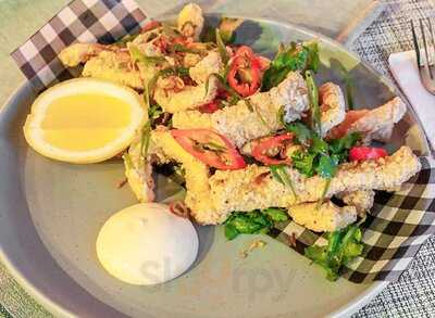 Roxy Kitchen And Bar