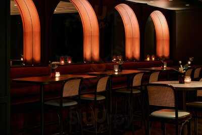 Bossley Bar & Restaurant