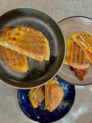 Cinnamon Grove Cafe & Catering