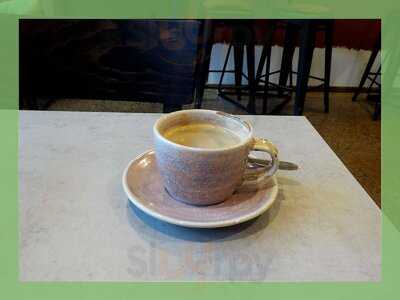 Hold - Bar And Eatery