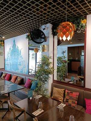 Al-oi Thai By J&t Restaurant