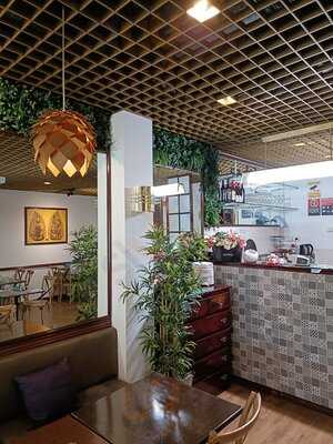 Al-oi Thai By J&t Restaurant