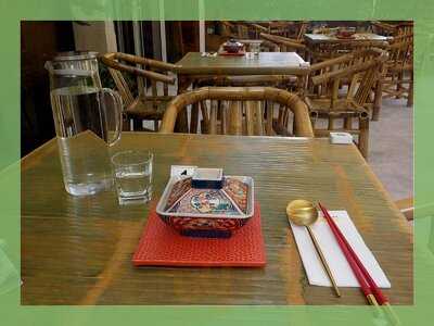 Moja Duck Restaurant And Bar