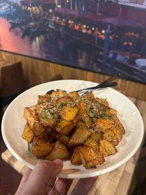 Bravo Pasta & Wine Bar