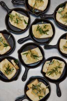 Hillary's Beach Club