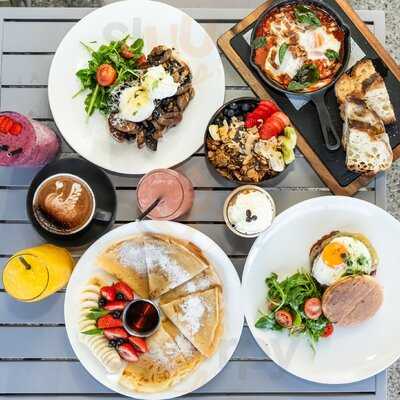 Hillary's Beach Club