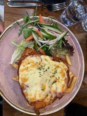 Canberra Bar & Grill