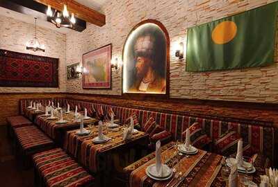 Шах Ресторан и Галерея