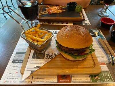 Meating Point (fountain Square)