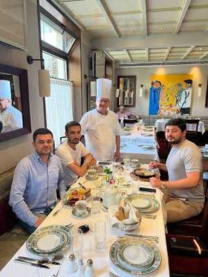 Agora Club Restaurant & Wine Bar