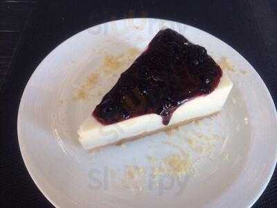 Movida Lounge And Dining