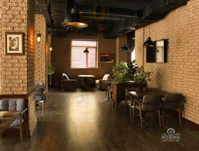 Metropol Restaurant & Pub