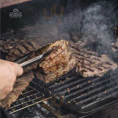 Metropol Restaurant & Pub