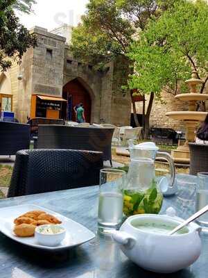 Губернатор кафе Баку