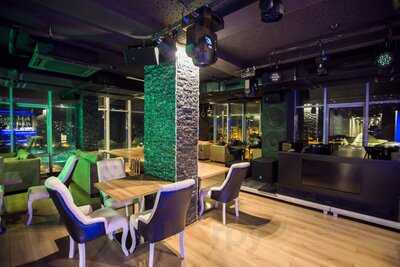 High Boost Restaurant & Lounge