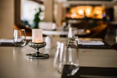 Shade Lounge & Terrace