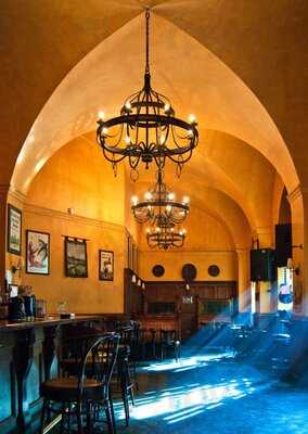 Finnegan's Irish Pub