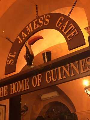 Finnegan's Irish Pub