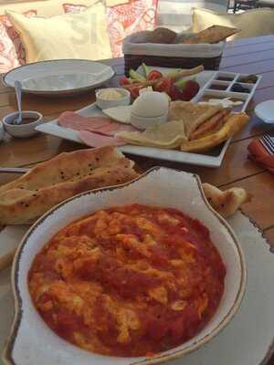 Amburan Winter Garden