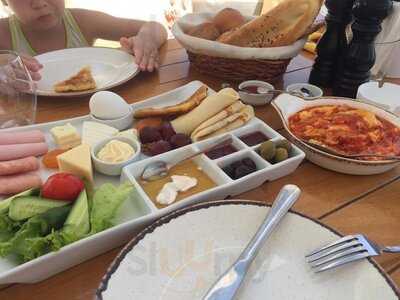 Amburan Winter Garden