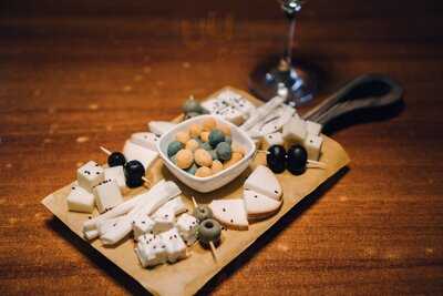 Old School Cafe And Shop