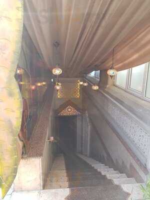 7 Gozel Restaurant & Lounge