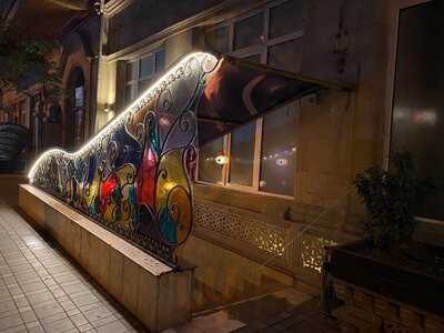 7 Gozel Restaurant & Lounge