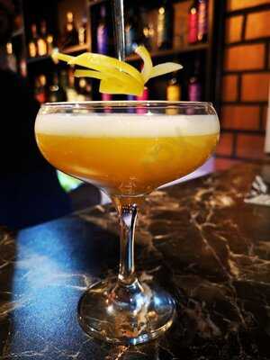 Pera Cinema & Lounge & Karaoke