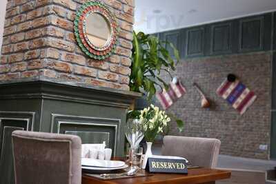 Ag Sheher Pub & Restaurant