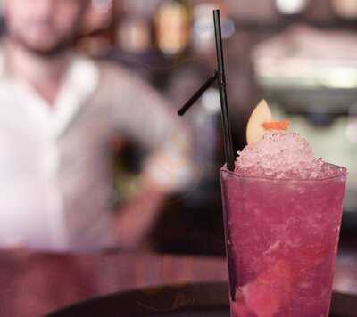 My Moon Cafe & Lounge