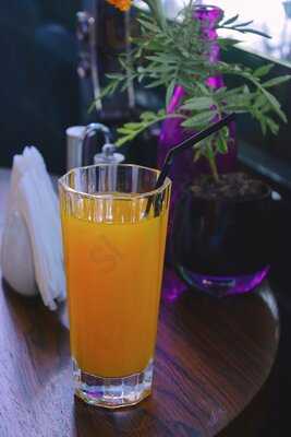 My Moon Cafe & Lounge