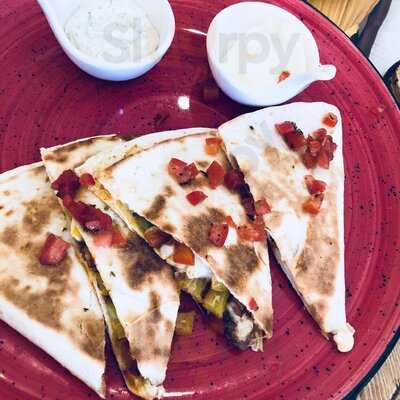 Il Patio & Planet Sushi Deniz Mall