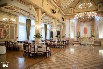 Restaurant & Brewery "royal Castle" Baku