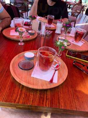 Big Chefs Cafe & Brasserie