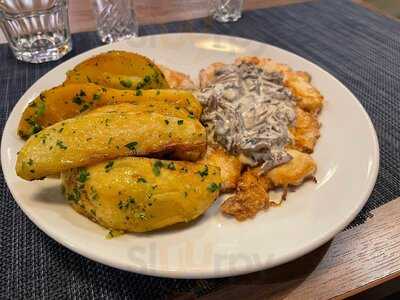 Мама Накормила