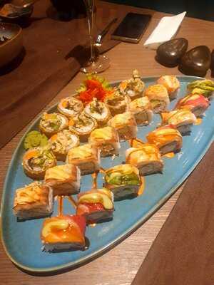 Chin Chin (champusique)