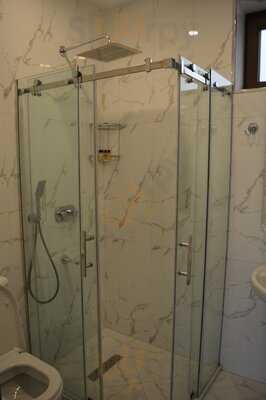 Kabalaka Restaurant And Cottages