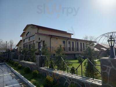 Kabalaka Restaurant And Cottages